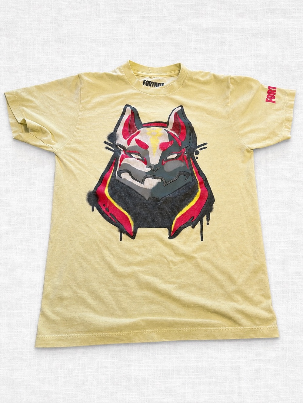 Fortnite Graphic Fox Tee in Pale Yellow with Red & Gray Accents